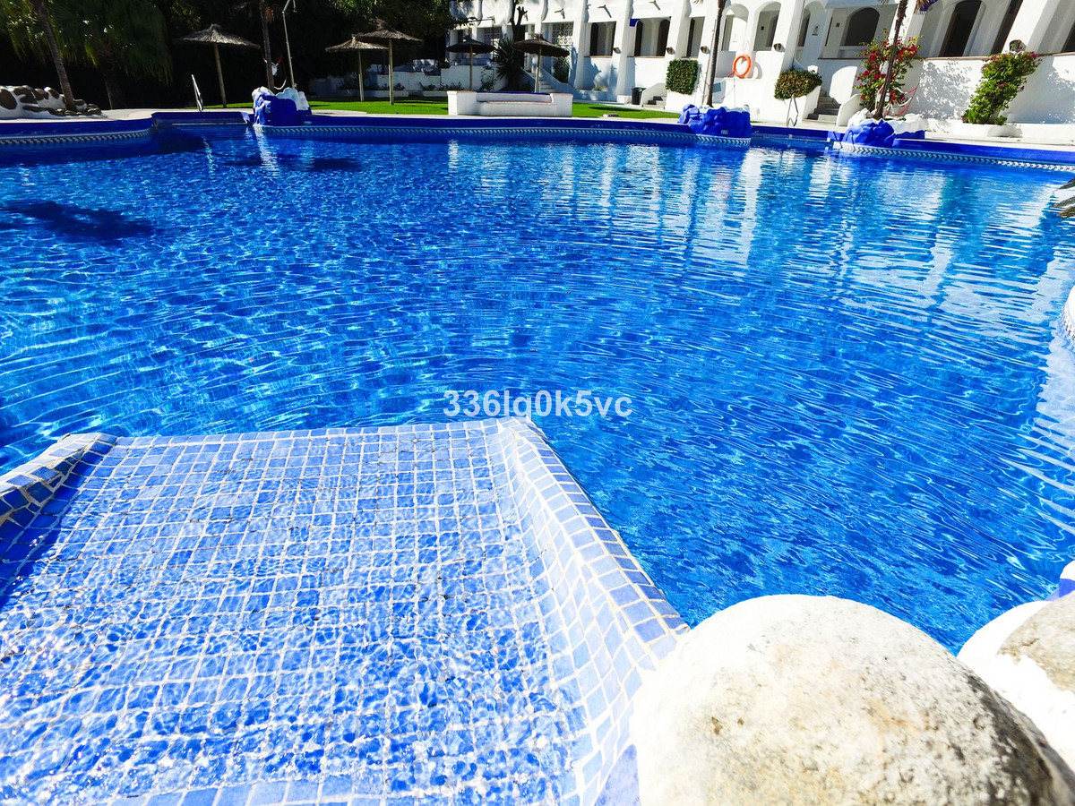 Se vende Apartamento Planta Media de 1 dormitorios en Costa Del Sol, Málaga, España