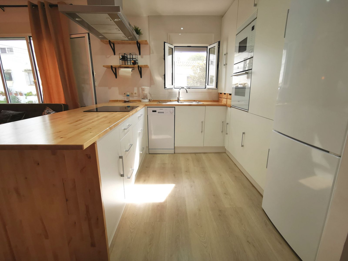 2 Bed Apartment for sale in Benalmadena Costa Del Sol, Málaga, Spain