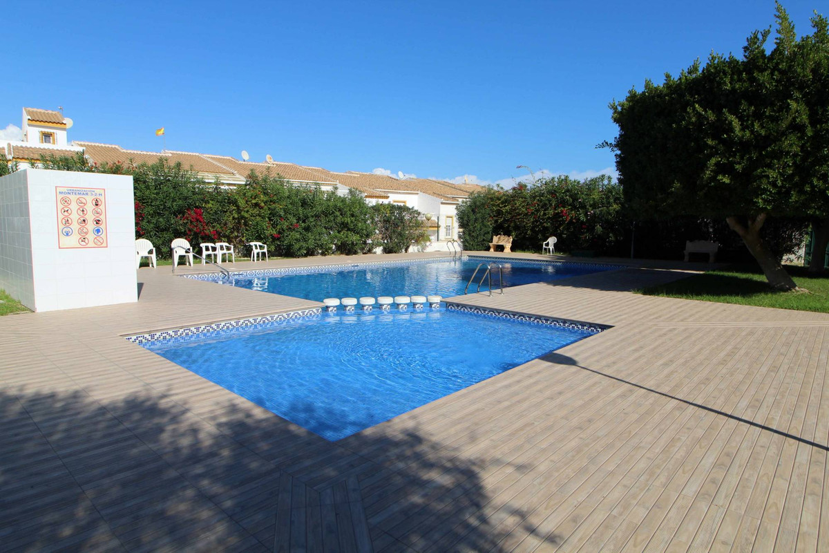 2 Bed Townhouse for sale in Gran Alacant Costa Blanca, Alicante, Spain