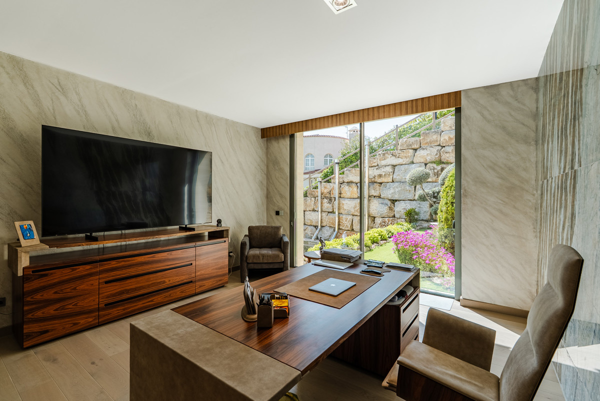 Se vende Villa - Chalet de 5 dormitorios en Costa Del Sol, Málaga, España