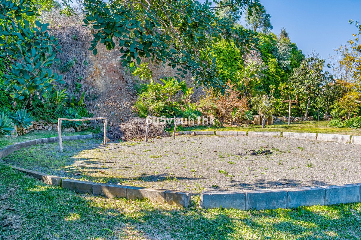 Se vende Villa - Chalet de 8 dormitorios en Costa Del Sol, Málaga, España