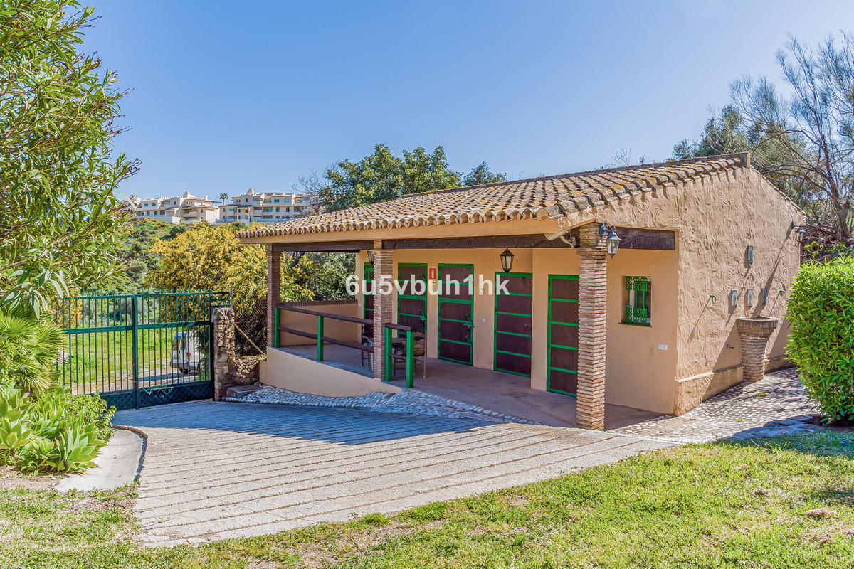 Se vende Villa - Chalet de 8 dormitorios en Costa Del Sol, Málaga, España