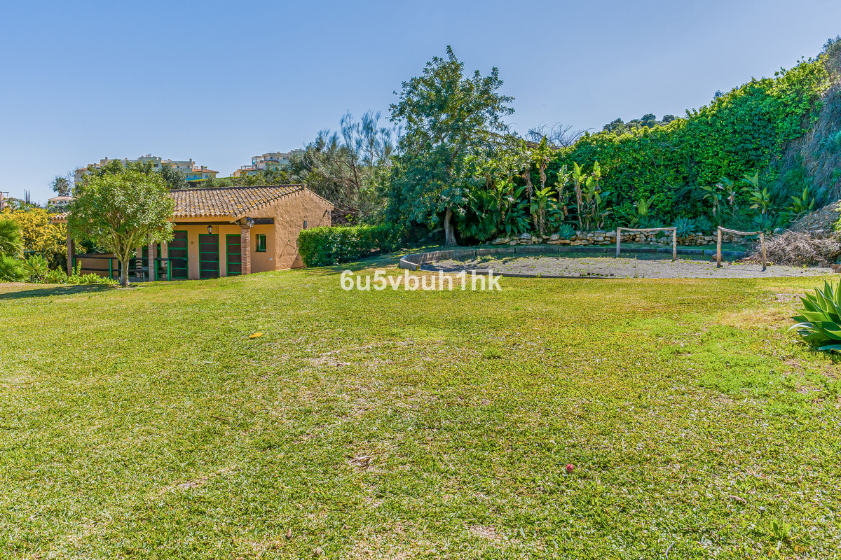 Se vende Villa - Chalet de 8 dormitorios en Costa Del Sol, Málaga, España