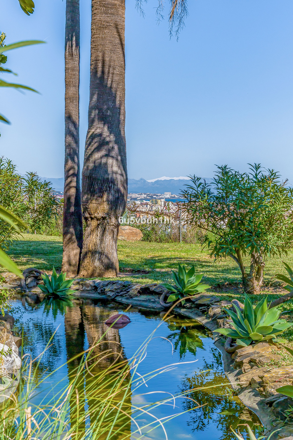 Se vende Villa - Chalet de 8 dormitorios en Costa Del Sol, Málaga, España