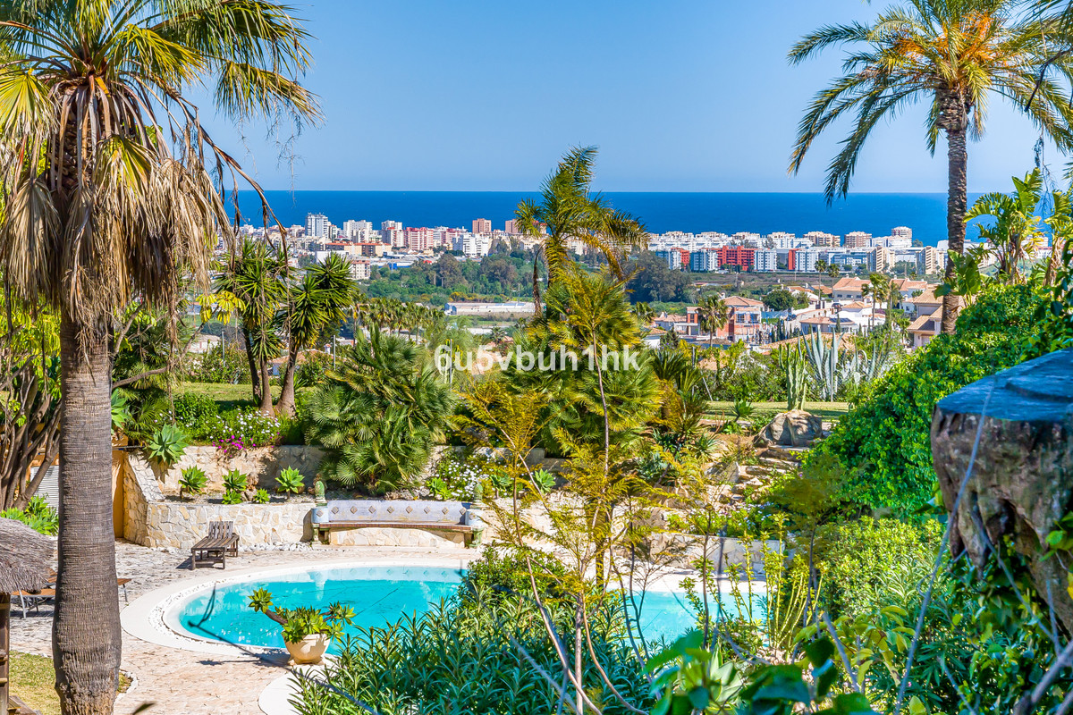 Se vende Villa - Chalet de 8 dormitorios en Costa Del Sol, Málaga, España