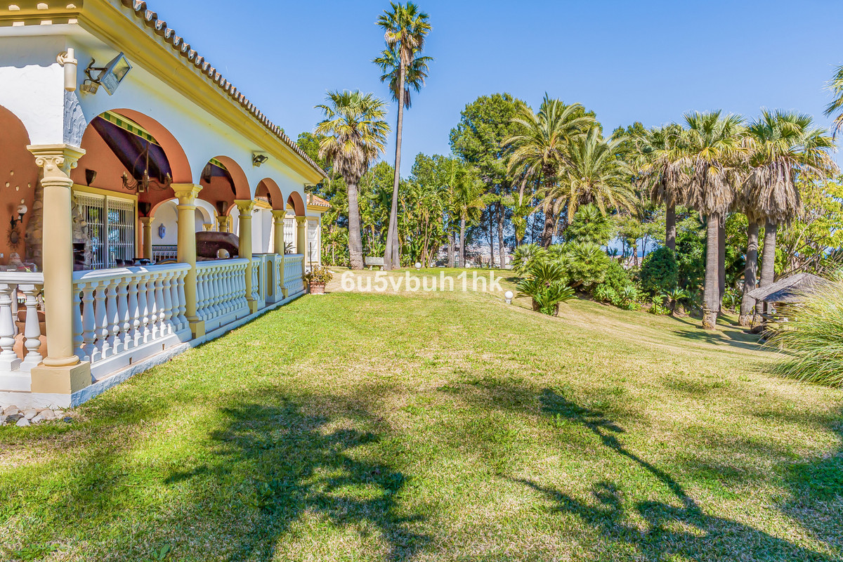 Se vende Villa - Chalet de 8 dormitorios en Costa Del Sol, Málaga, España