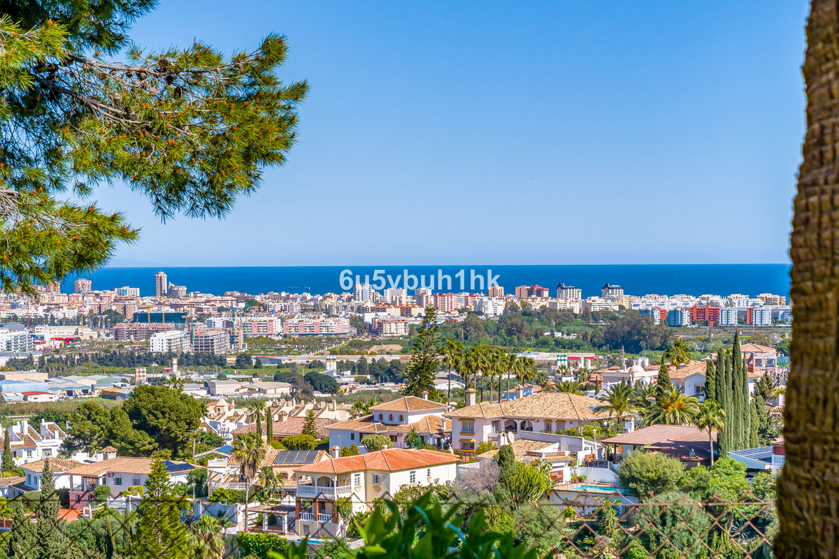 Se vende Villa - Chalet de 8 dormitorios en Costa Del Sol, Málaga, España