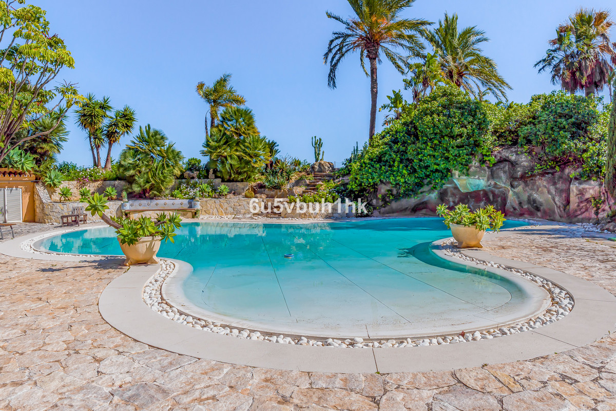 Se vende Villa - Chalet de 8 dormitorios en Costa Del Sol, Málaga, España