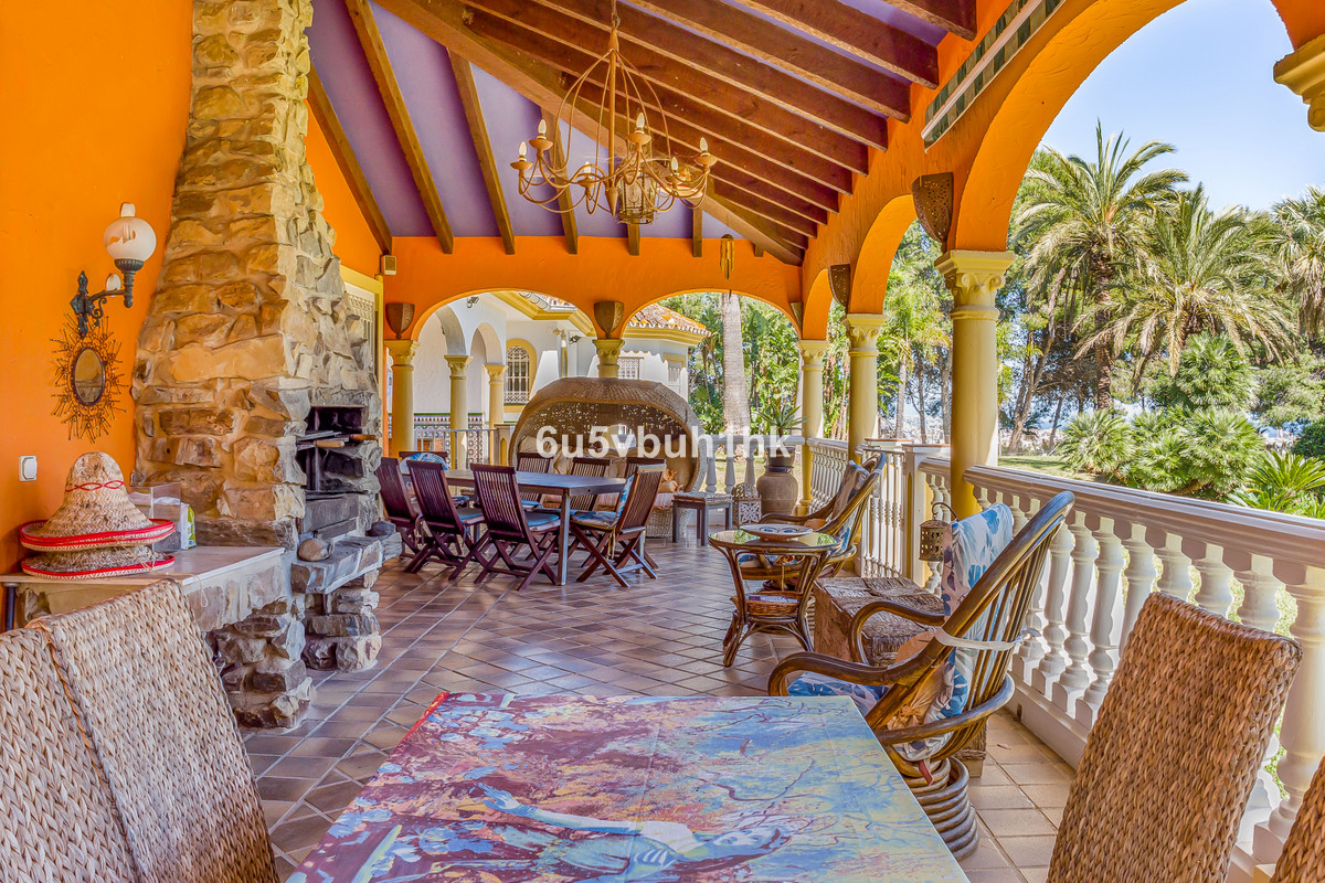 Se vende Villa - Chalet de 8 dormitorios en Costa Del Sol, Málaga, España