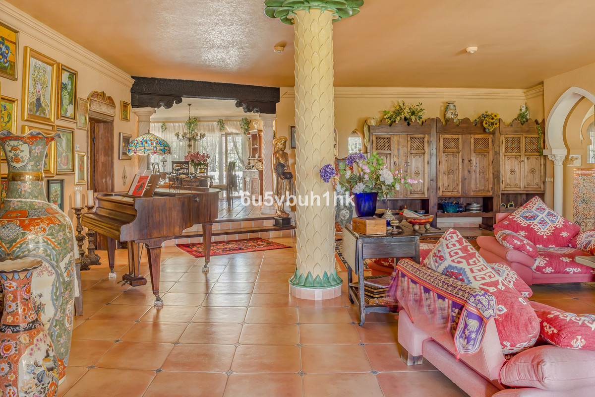 Se vende Villa - Chalet de 8 dormitorios en Costa Del Sol, Málaga, España