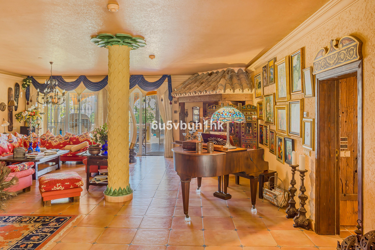 Se vende Villa - Chalet de 8 dormitorios en Costa Del Sol, Málaga, España