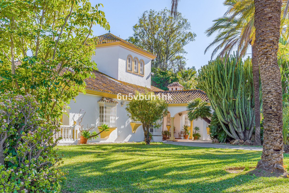 Se vende Villa - Chalet de 8 dormitorios en Costa Del Sol, Málaga, España