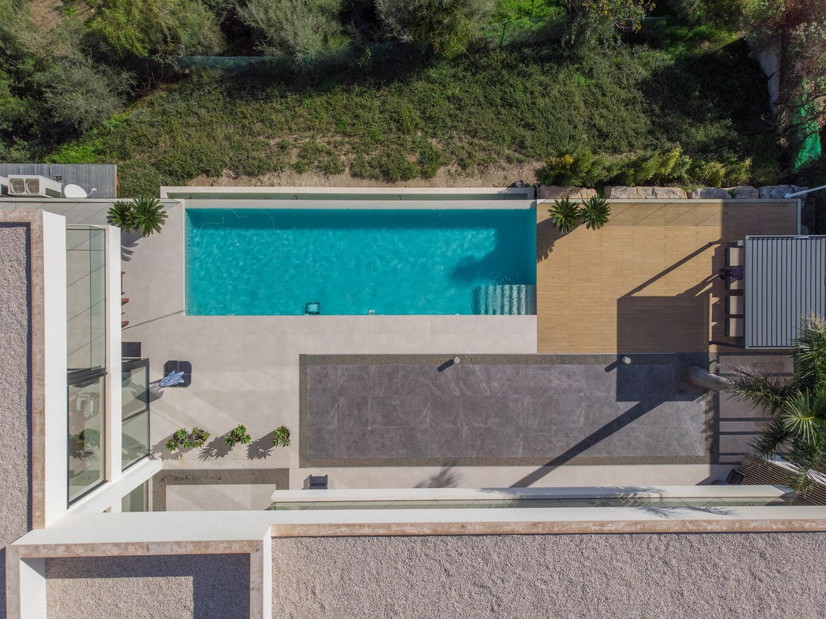 Se vende Villa - Chalet de 5 dormitorios en Costa Del Sol, Málaga, España