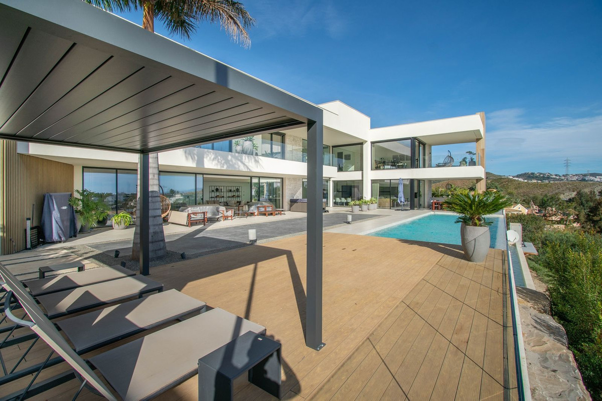 Se vende Villa - Chalet de 5 dormitorios en Costa Del Sol, Málaga, España