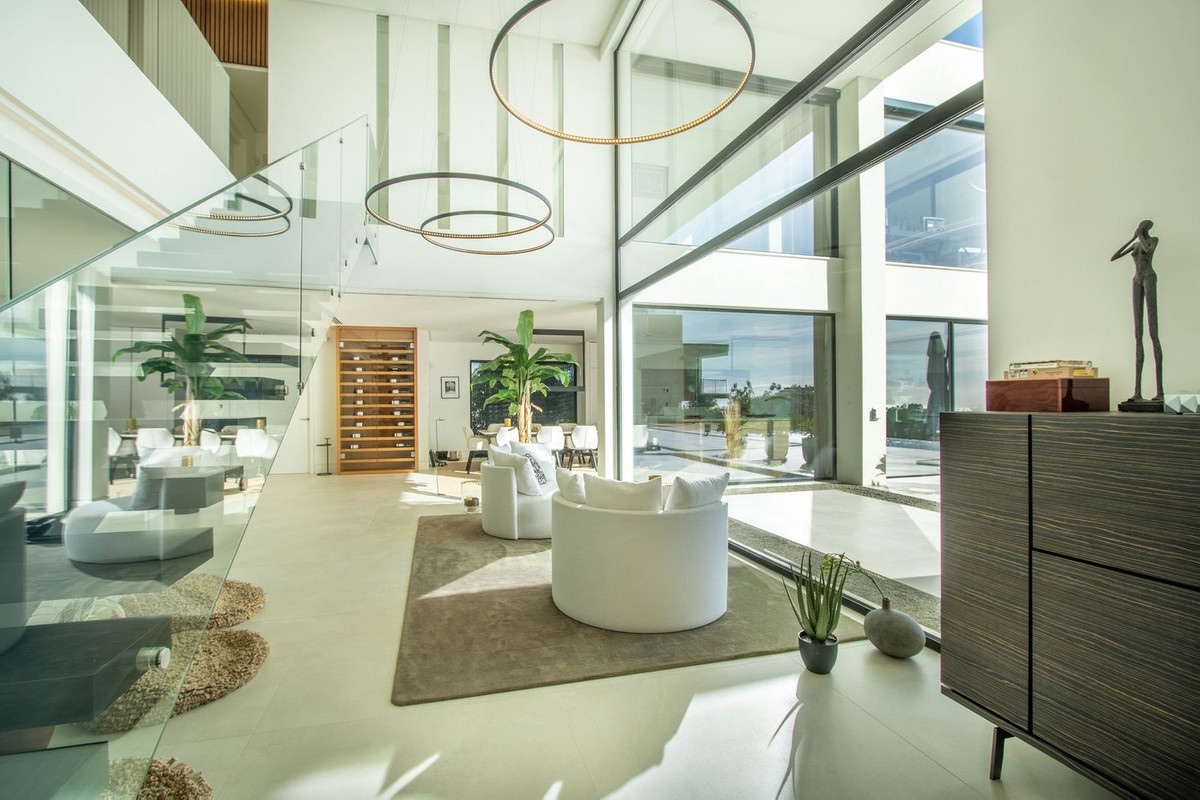 Se vende Villa - Chalet de 5 dormitorios en Costa Del Sol, Málaga, España