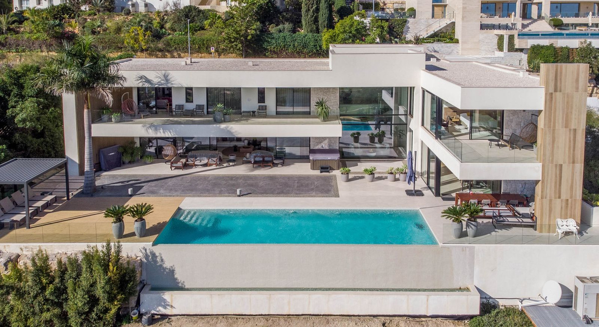 Se vende Villa - Chalet de 5 dormitorios en Costa Del Sol, Málaga, España