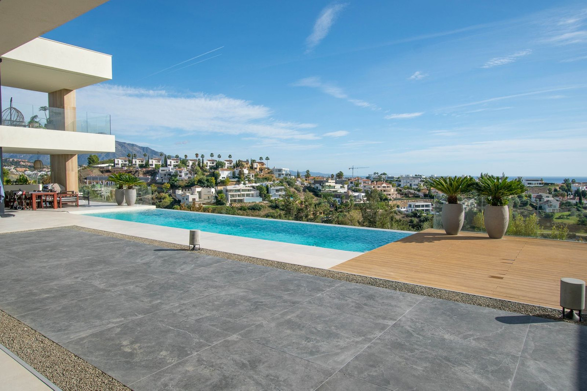 Se vende Villa - Chalet de 5 dormitorios en Costa Del Sol, Málaga, España