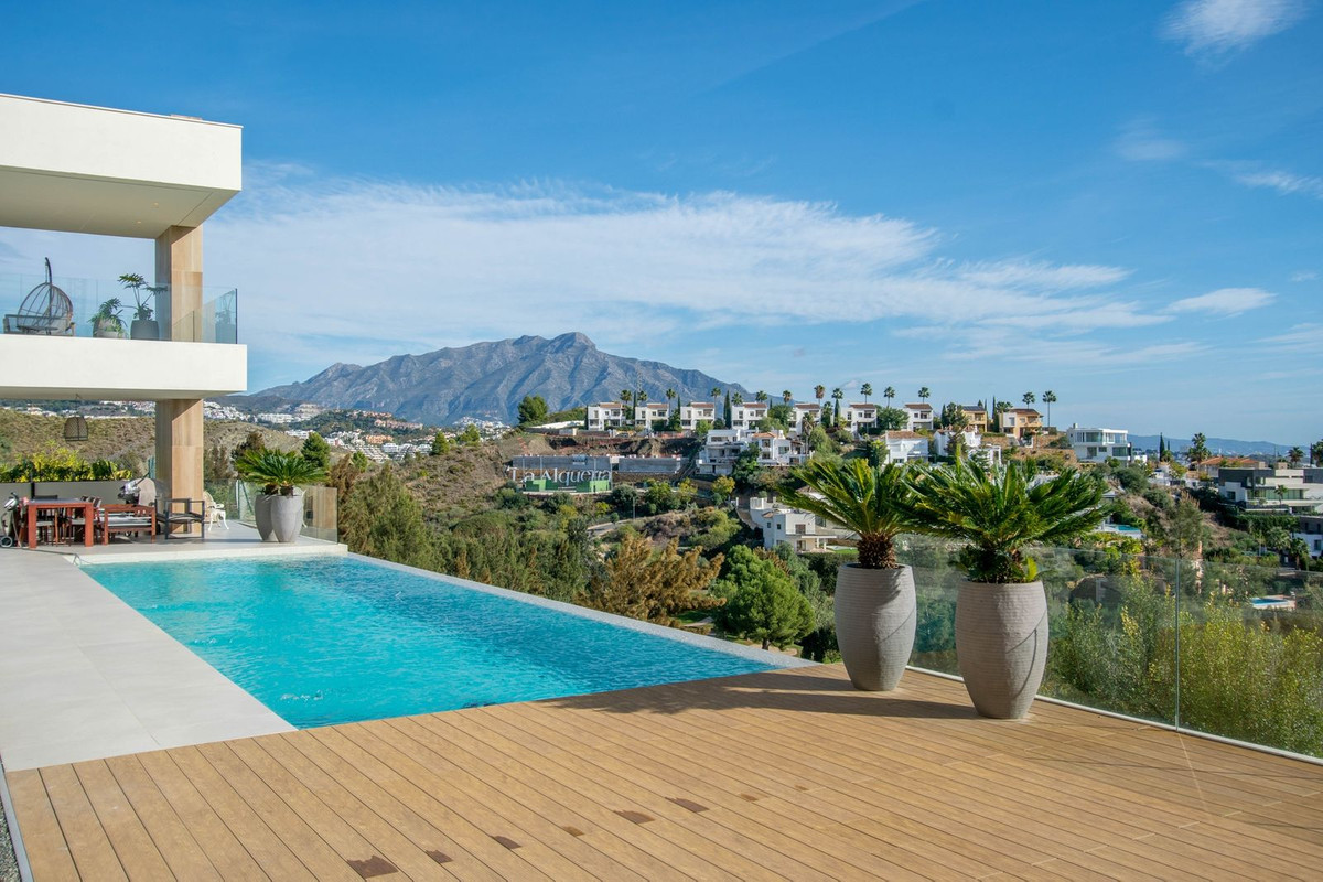 Se vende Villa - Chalet de 5 dormitorios en Costa Del Sol, Málaga, España