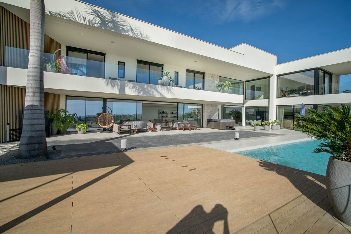 Se vende Villa - Chalet de 5 dormitorios en Costa Del Sol, Málaga, España