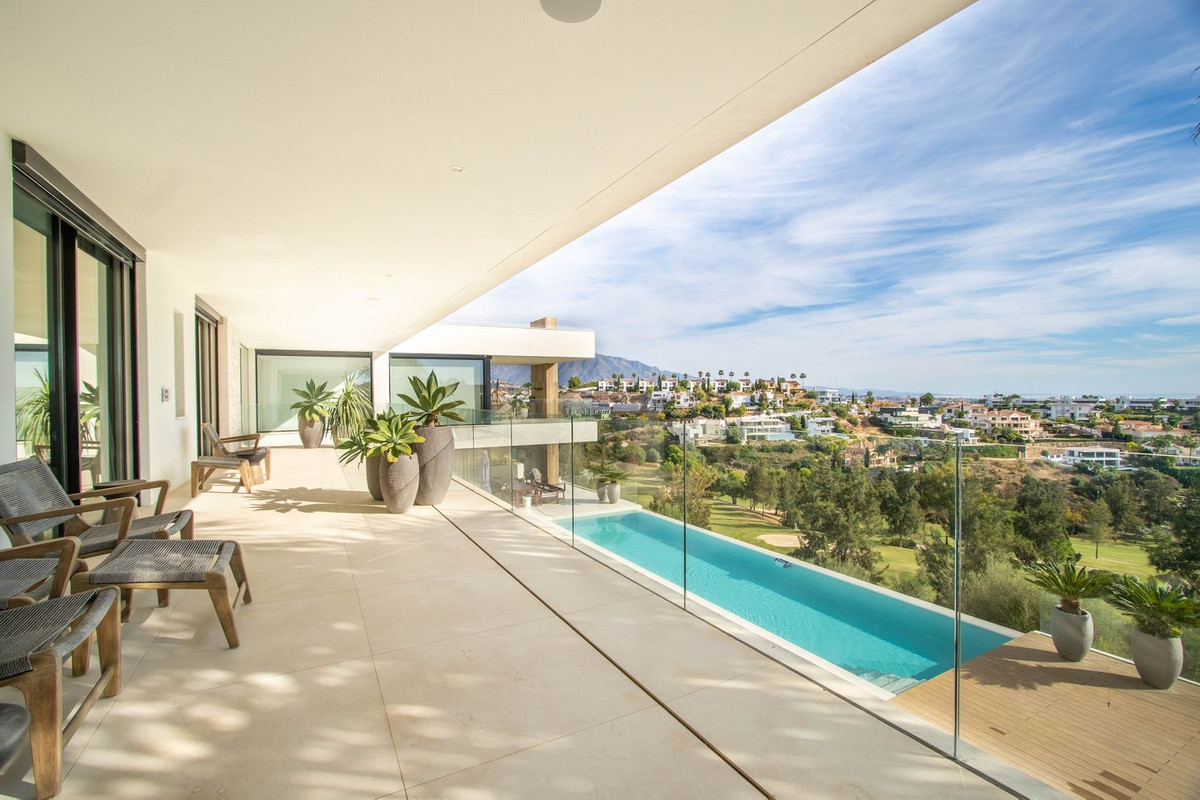 Se vende Villa - Chalet de 5 dormitorios en Costa Del Sol, Málaga, España