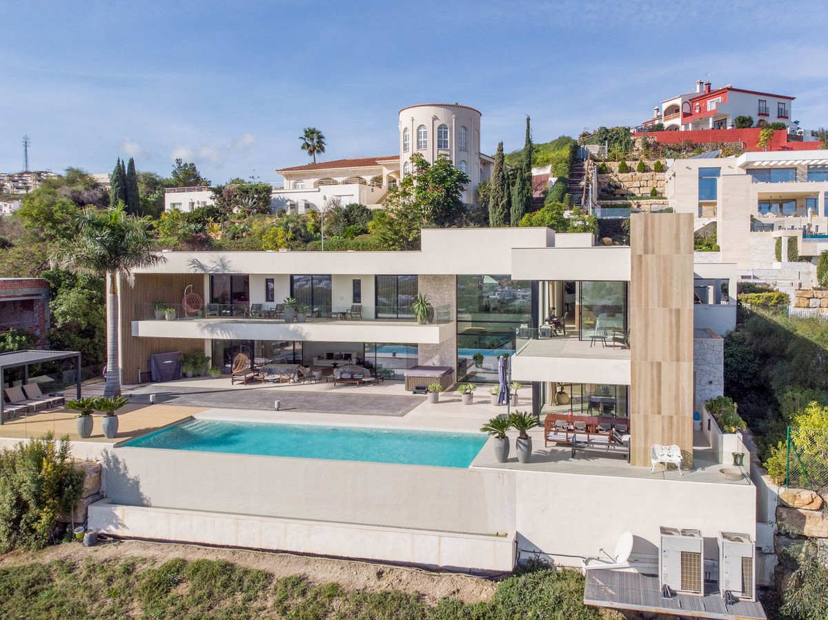Se vende Villa - Chalet de 5 dormitorios en Costa Del Sol, Málaga, España