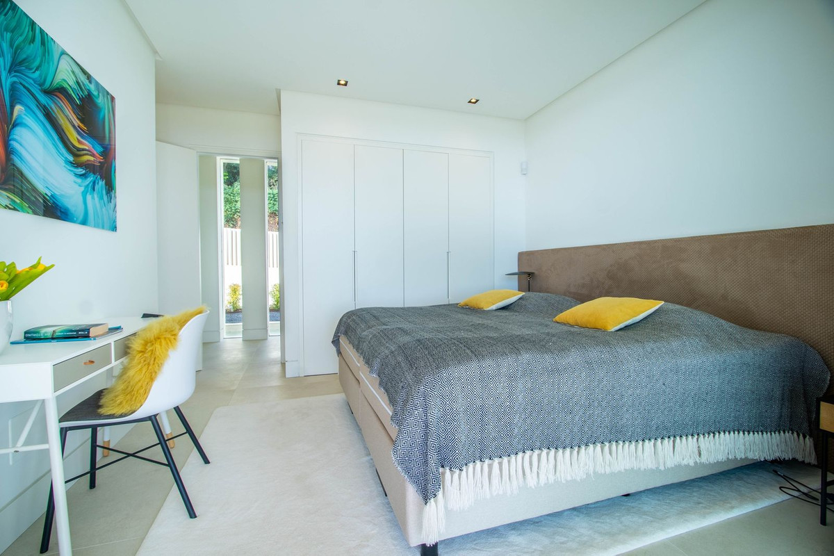 Se vende Villa - Chalet de 5 dormitorios en Costa Del Sol, Málaga, España