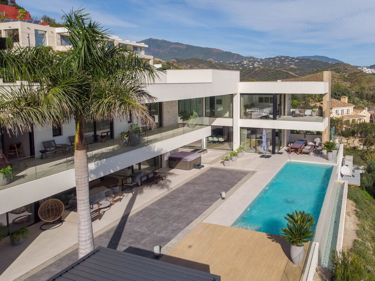 Se vende Villa - Chalet de 5 dormitorios en Costa Del Sol, Málaga, España