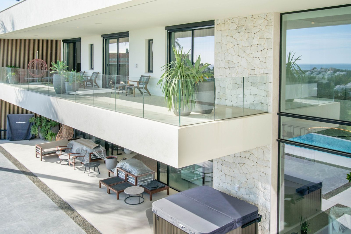 Se vende Villa - Chalet de 5 dormitorios en Costa Del Sol, Málaga, España