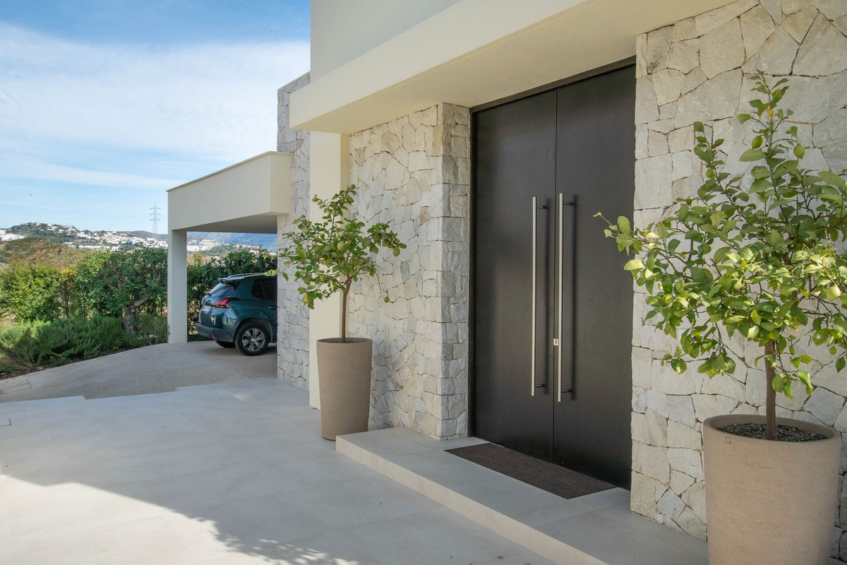 Se vende Villa - Chalet de 5 dormitorios en Costa Del Sol, Málaga, España