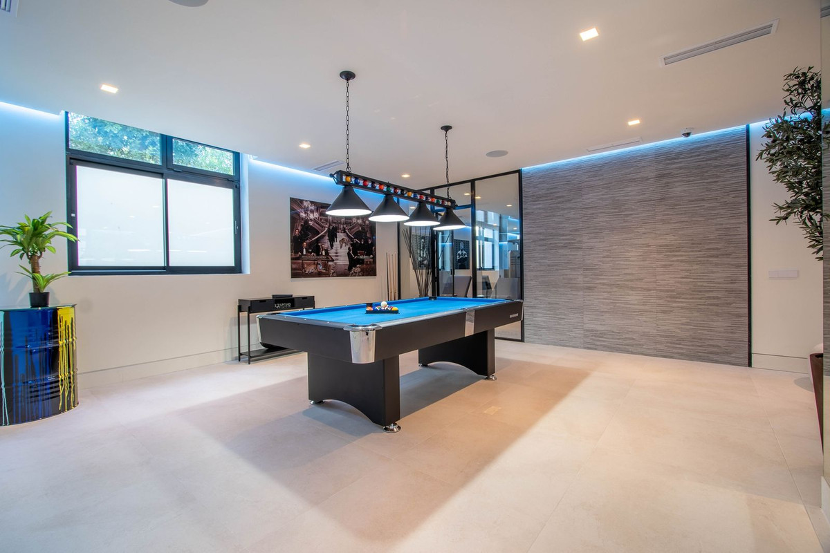 Se vende Villa - Chalet de 5 dormitorios en Costa Del Sol, Málaga, España