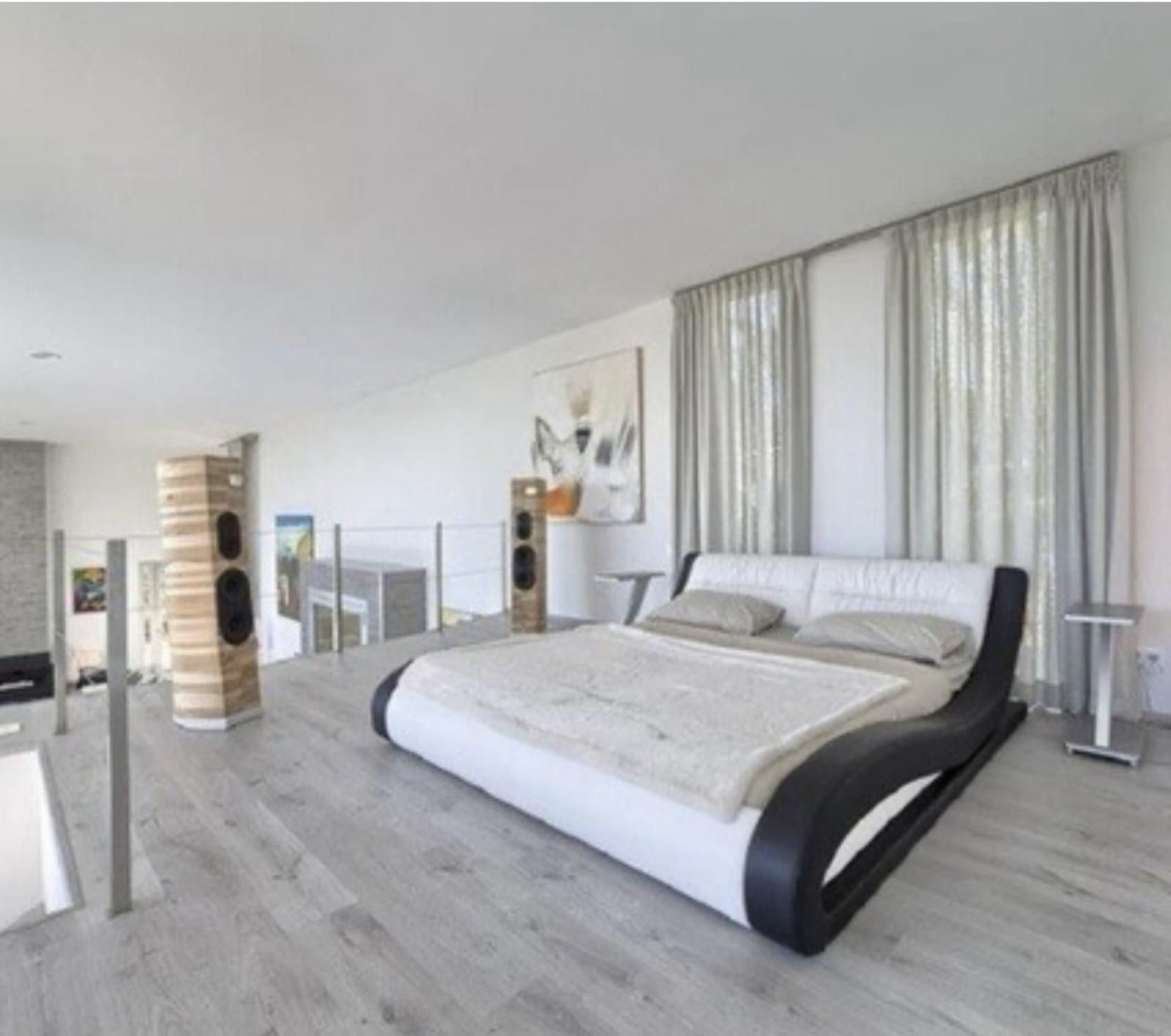 3 Bed Townhouse for sale in Benahavís Costa Del Sol, Málaga, Spain