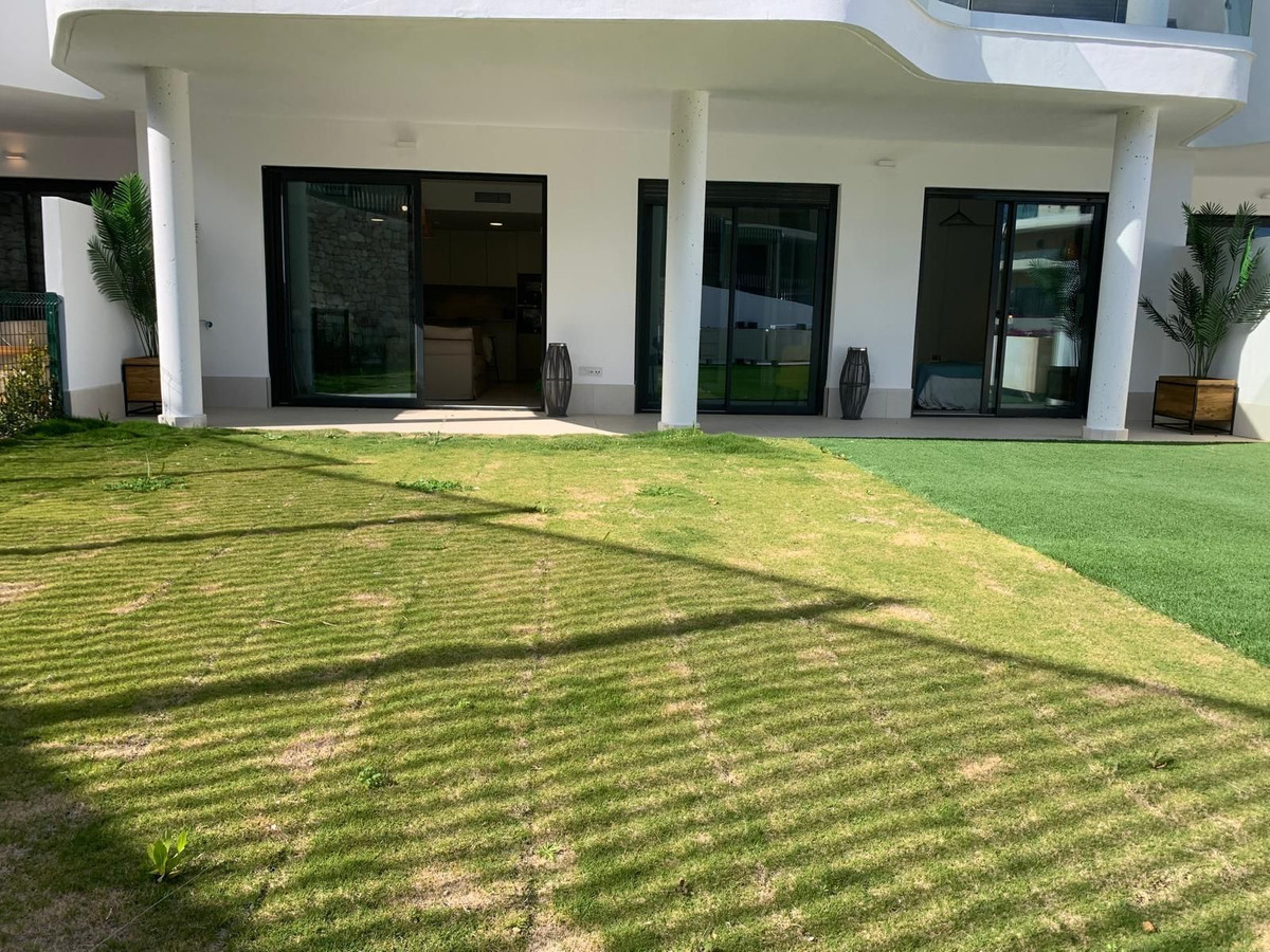 Se vende Apartamento Planta Baja de 2 dormitorios en Costa Del Sol, Málaga, España