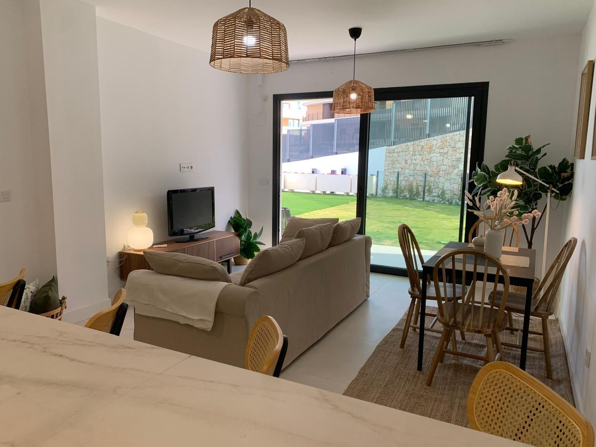 Se vende Apartamento Planta Baja de 2 dormitorios en Costa Del Sol, Málaga, España