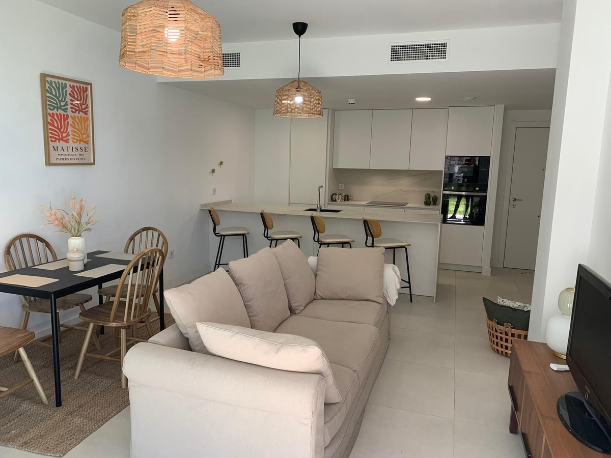 Se vende Apartamento Planta Baja de 2 dormitorios en Costa Del Sol, Málaga, España