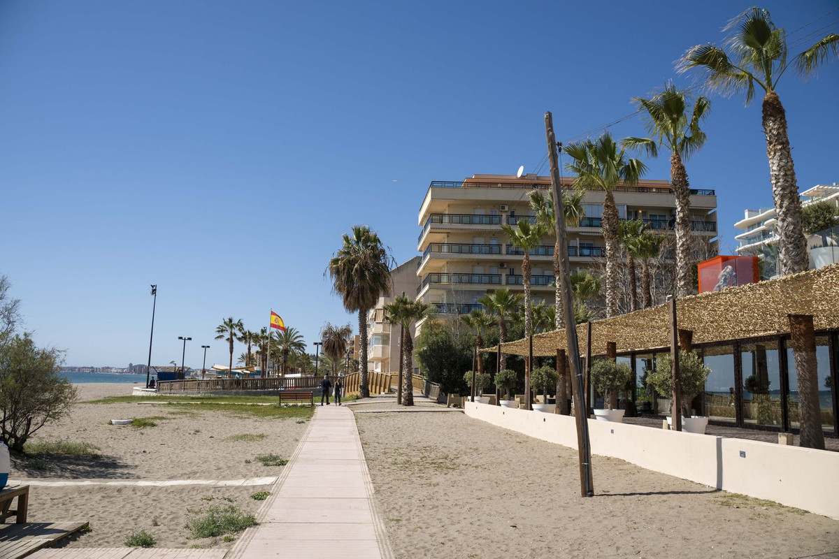 4 Bed Apartment for sale in Carvajal Costa Del Sol, Málaga, Spain