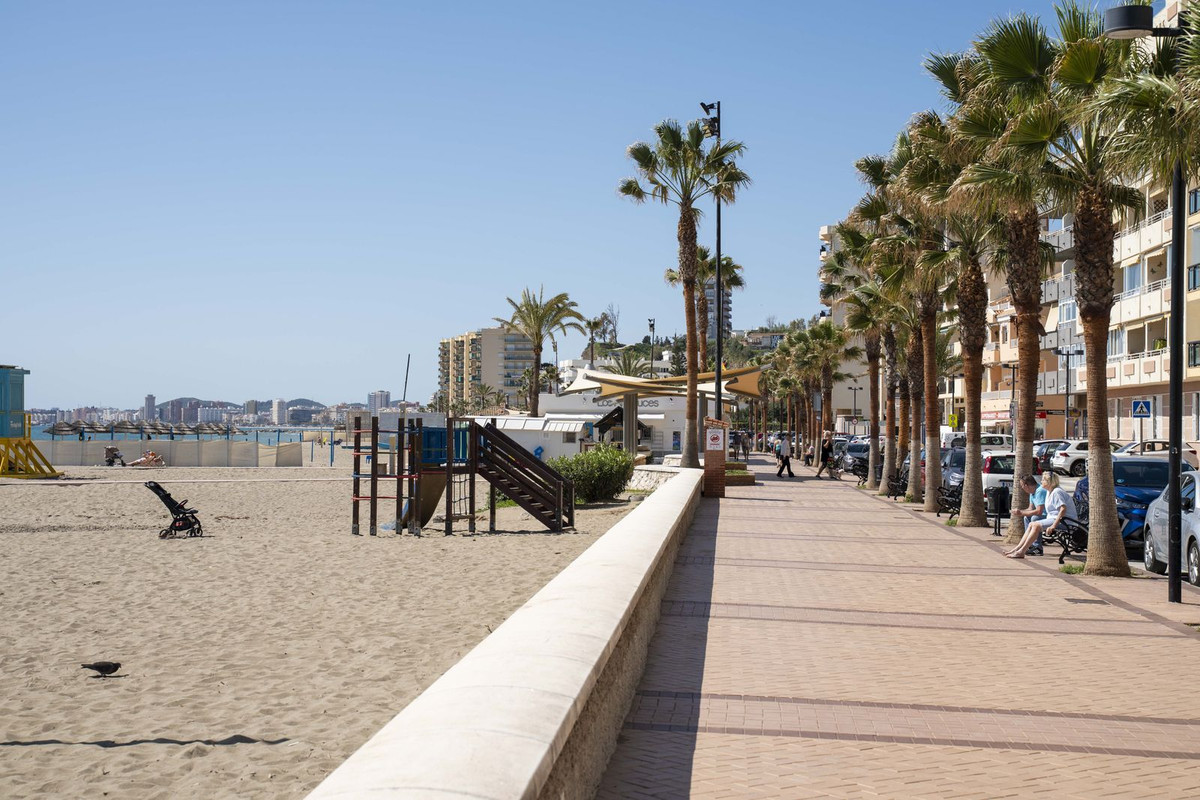 4 Bed Apartment for sale in Carvajal Costa Del Sol, Málaga, Spain