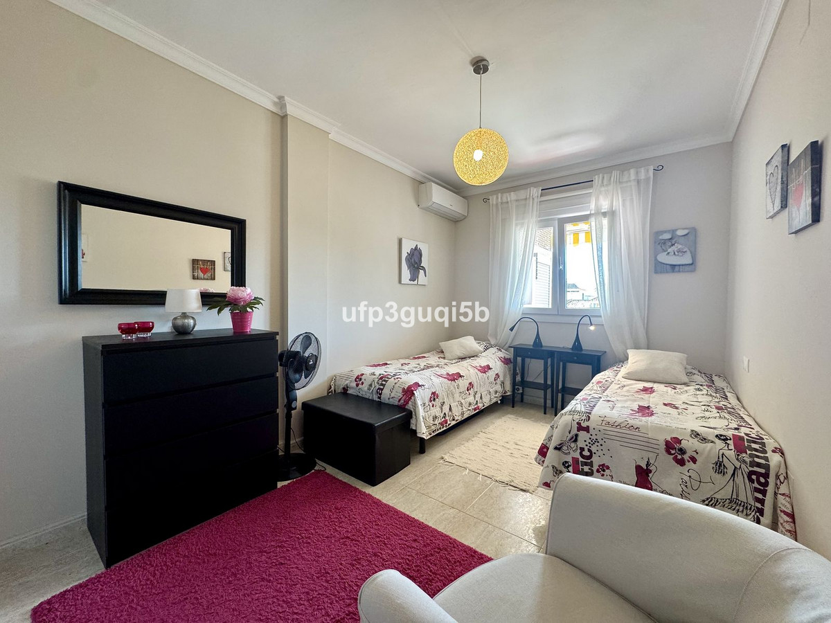 Se vende Apartamento en Planta Última de 2 dormitorios en Costa Del Sol, Málaga, España
