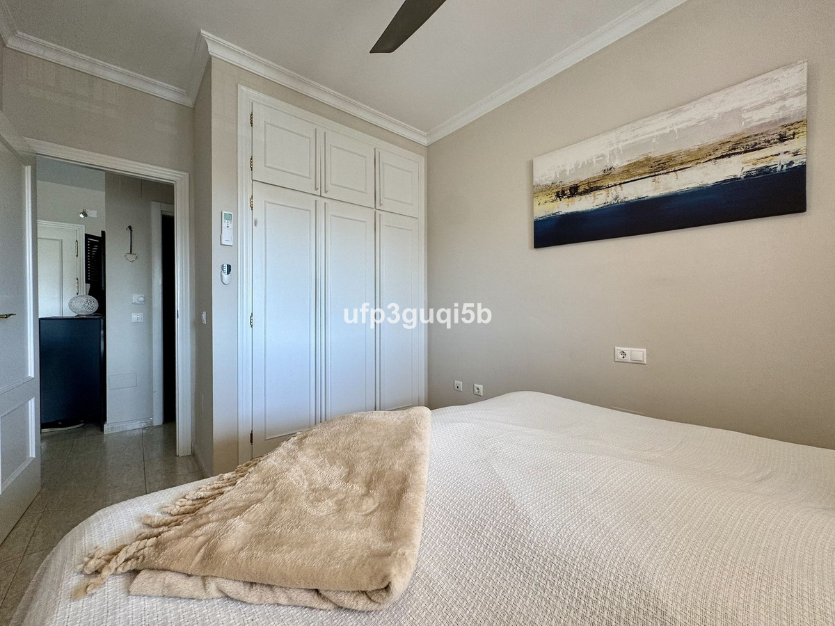 Se vende Apartamento en Planta Última de 2 dormitorios en Costa Del Sol, Málaga, España