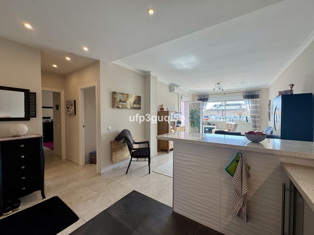 Se vende Apartamento en Planta Última de 2 dormitorios en Costa Del Sol, Málaga, España
