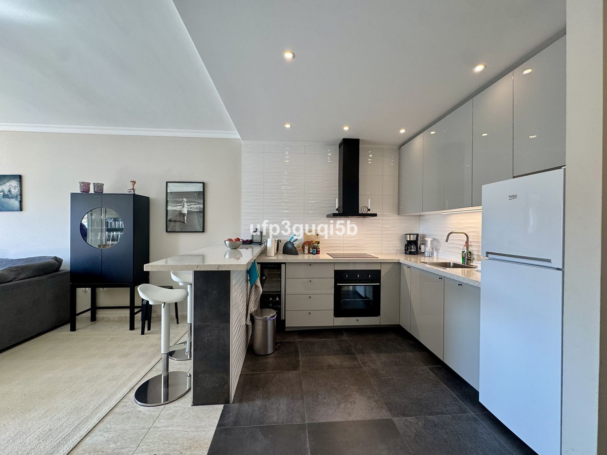 Se vende Apartamento en Planta Última de 2 dormitorios en Costa Del Sol, Málaga, España
