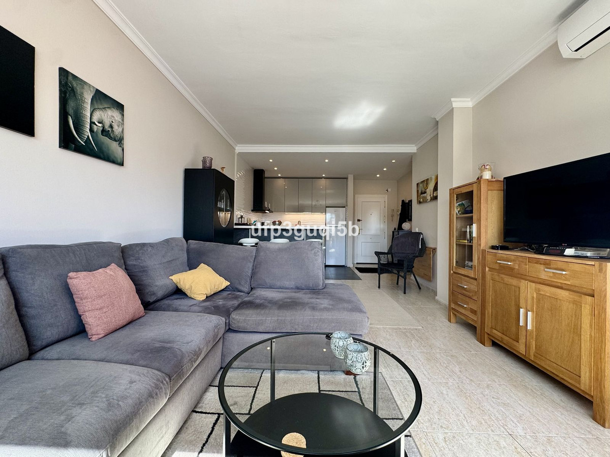Se vende Apartamento en Planta Última de 2 dormitorios en Costa Del Sol, Málaga, España