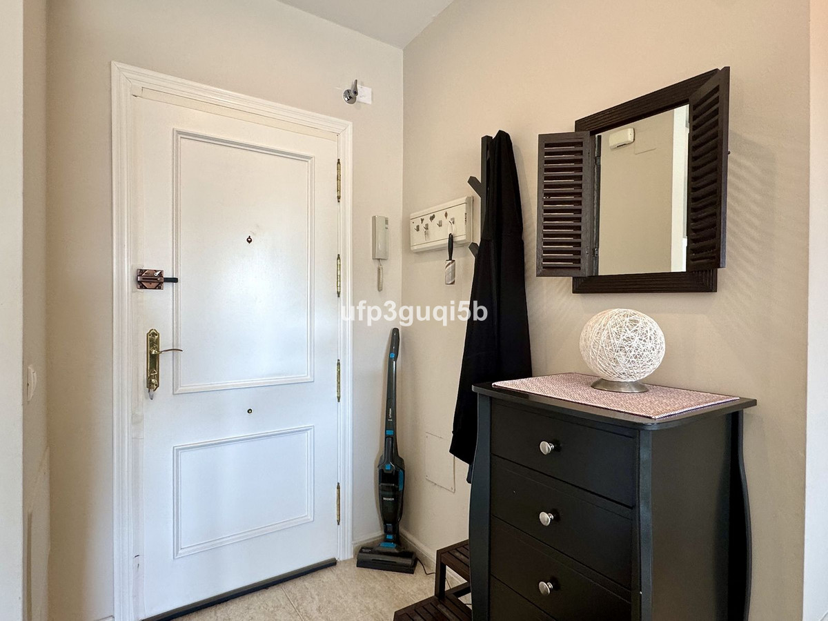 Se vende Apartamento en Planta Última de 2 dormitorios en Costa Del Sol, Málaga, España