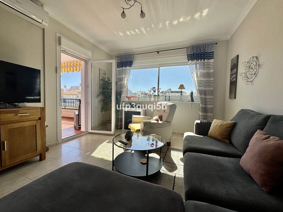 Se vende Apartamento en Planta Última de 2 dormitorios en Costa Del Sol, Málaga, España