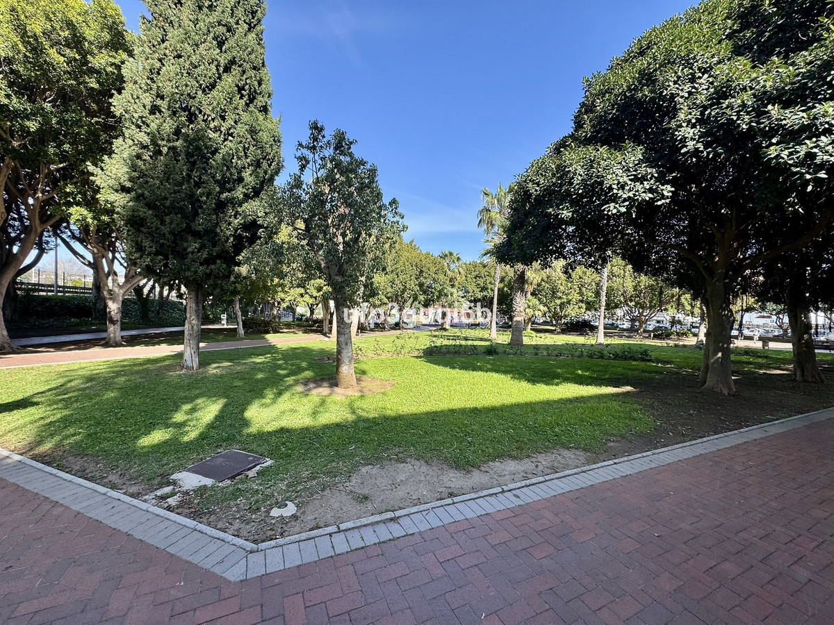 Se vende Apartamento en Planta Última de 2 dormitorios en Costa Del Sol, Málaga, España