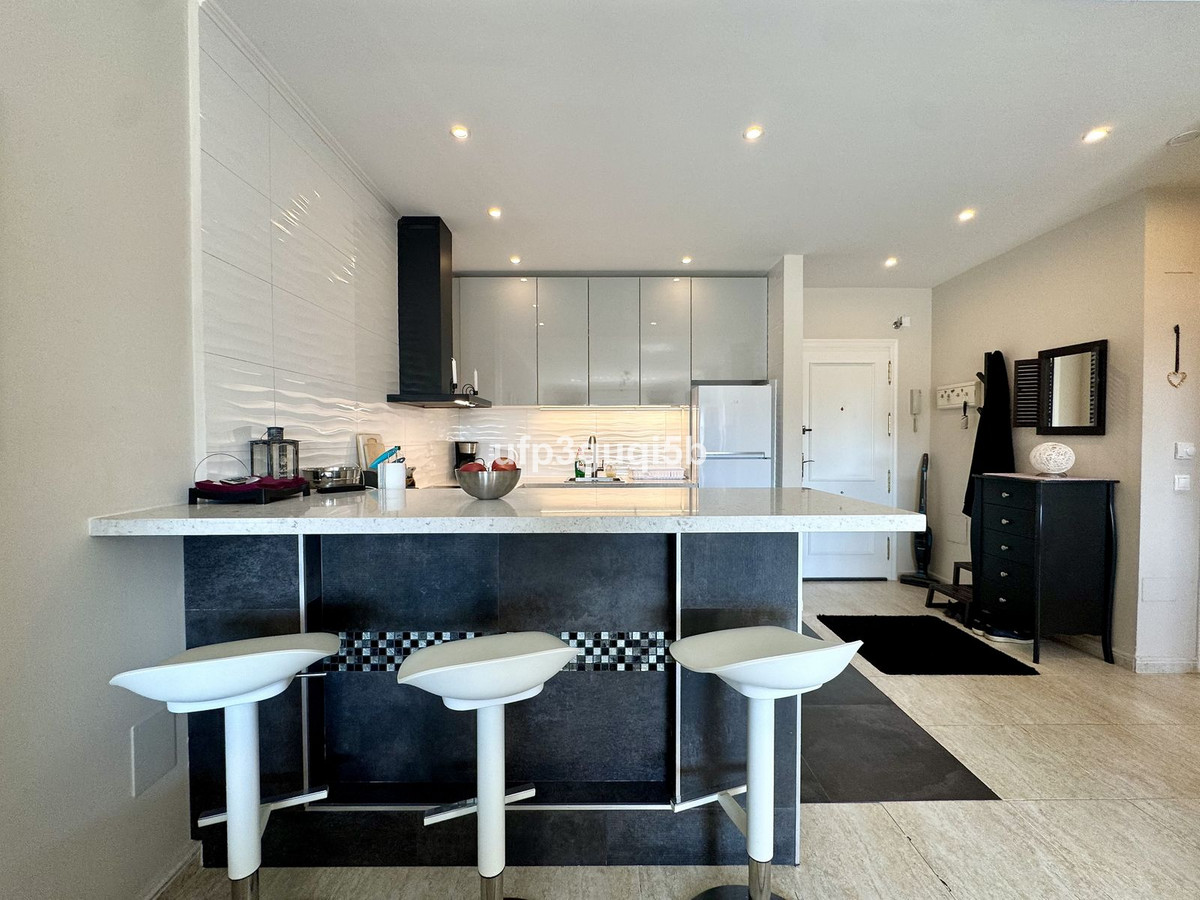Se vende Apartamento en Planta Última de 2 dormitorios en Costa Del Sol, Málaga, España