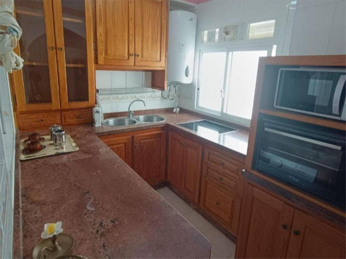 3 Bed Apartment for sale in Estepona Costa Del Sol, Málaga, Spain