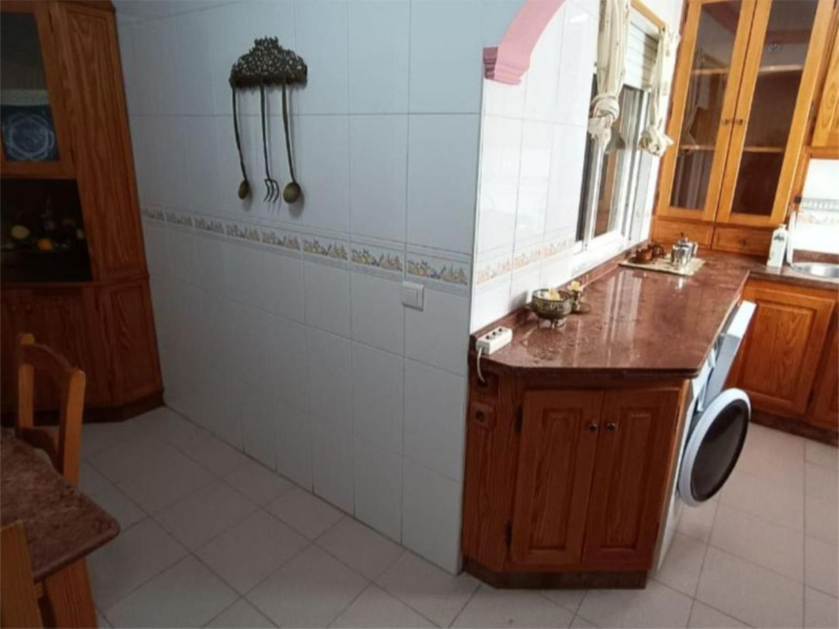 3 Bed Apartment for sale in Estepona Costa Del Sol, Málaga, Spain