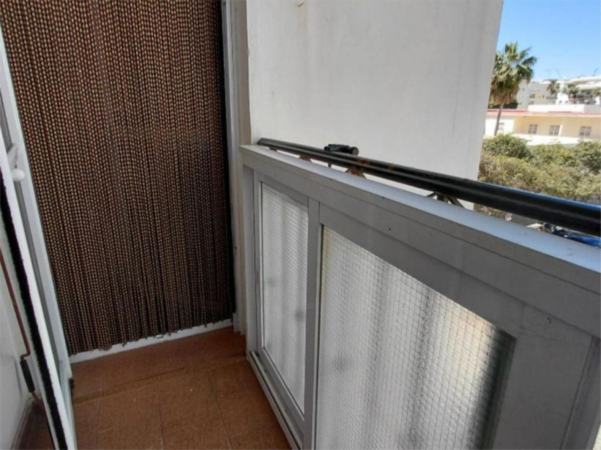 3 Bed Apartment for sale in Estepona Costa Del Sol, Málaga, Spain