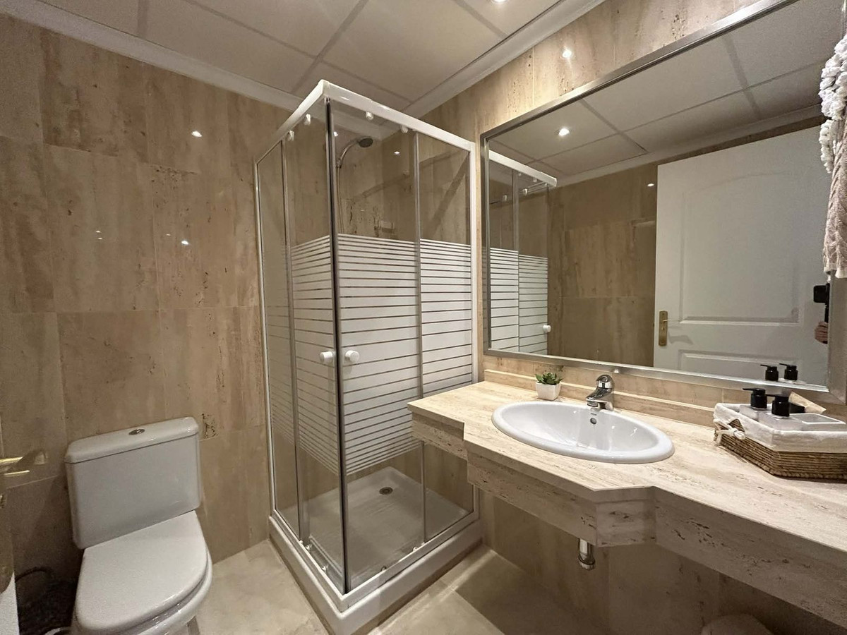2 Bed Apartment for sale in Elviria Costa Del Sol, Málaga, Spain
