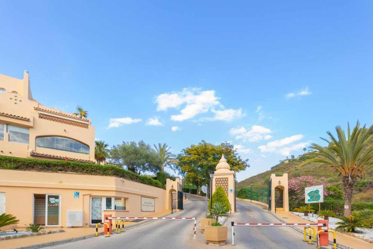 2 Bed Apartment for sale in Elviria Costa Del Sol, Málaga, Spain